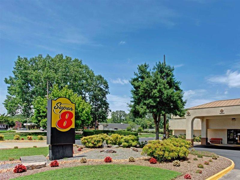 Super 8 By Wyndham Williamsburg/Historic Area Hotel Exterior foto